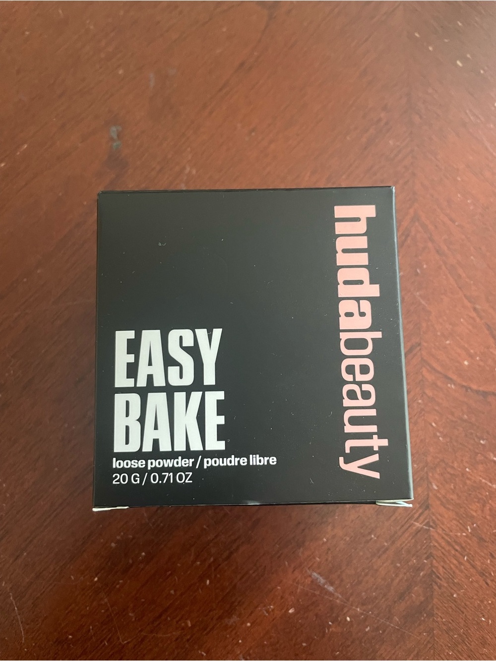 Huda Beauty Easy Bake Loose Powder